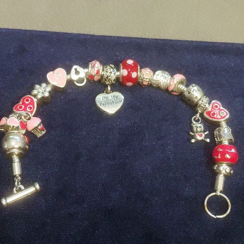BRADFORD EXCHANGE CHARM BRACELET